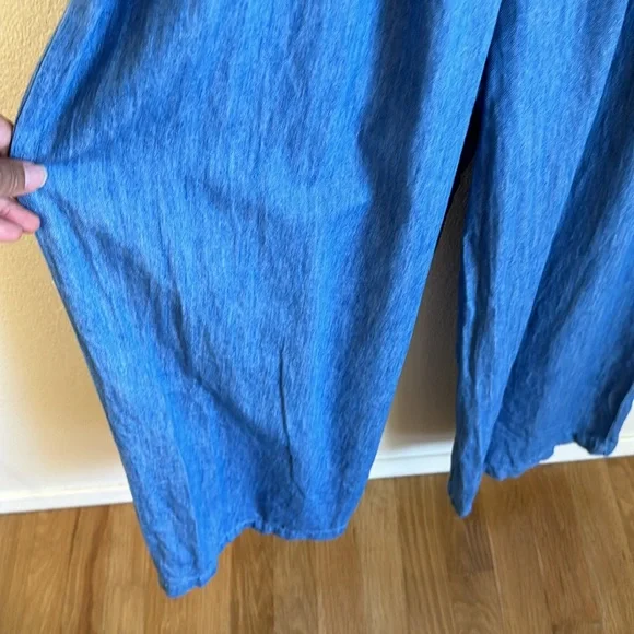 ❄️Old Navy Puff Sleeve Chambray Jumpsuit❄️ - Picture 8 of 10